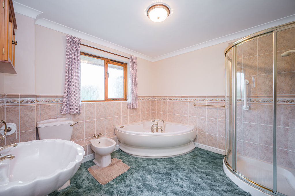 En-Suite- click for photo gallery